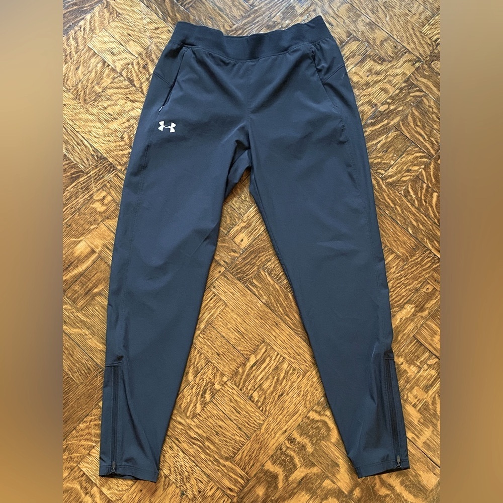 Under Armour Natural Black Running / Exercise Pants - size Small